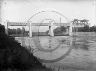 BA 1681 voies naviguables barrage de Chatou dpt 78 .jpg