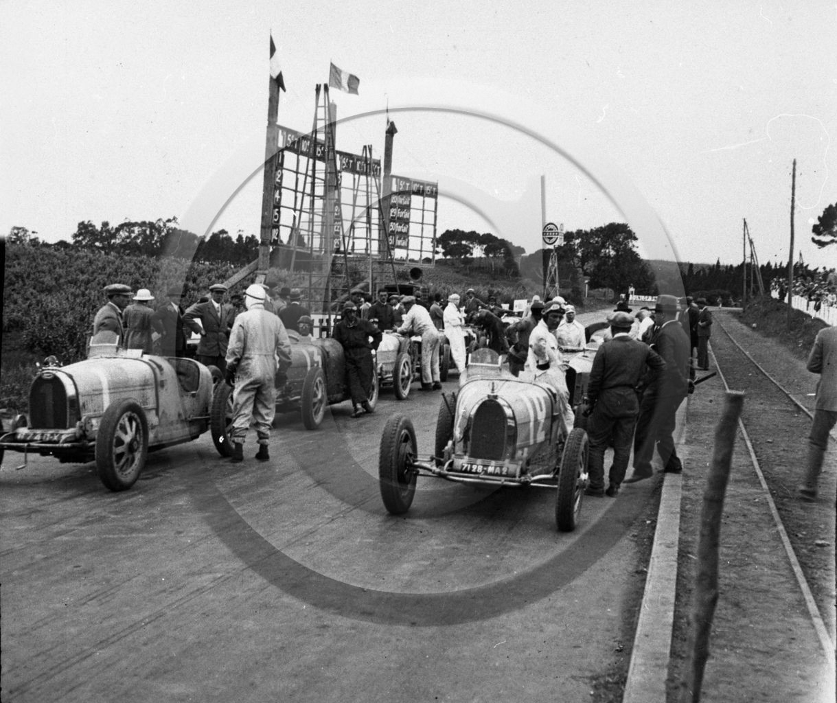 auc 45 bugatti au depart Staoueli 1928  .jpg