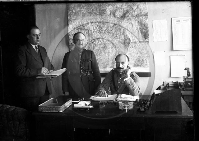 Treves  magasin central des cooperatives generales armee du Rhin bureau militaire   Allemagne.jpg