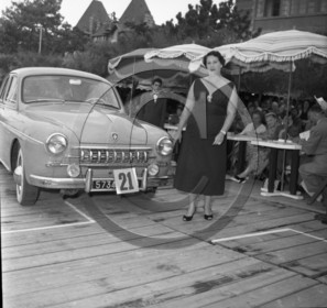 AUCE 565 Renault fregate .jpg