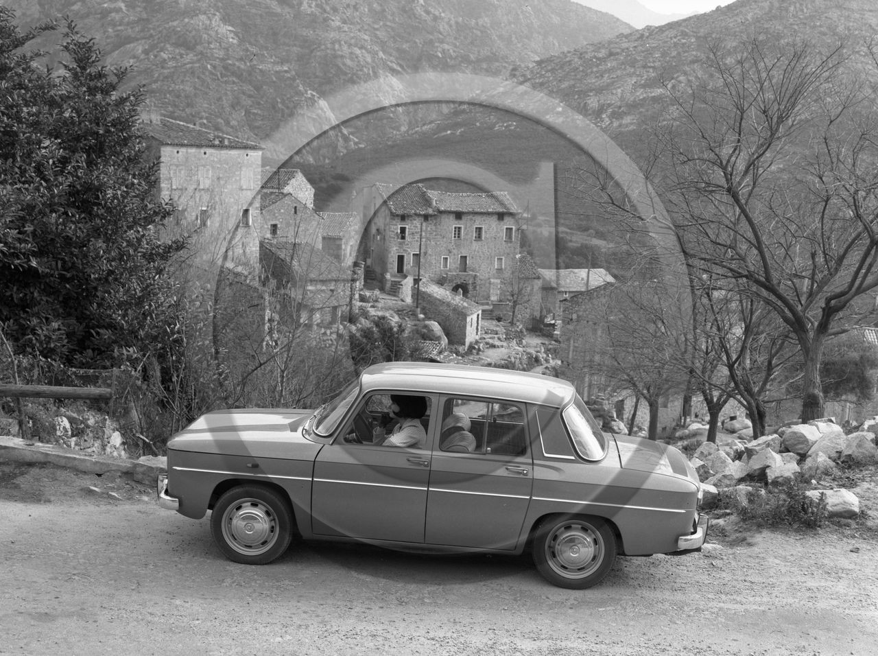 AU 3973  R8 Corse.jpg