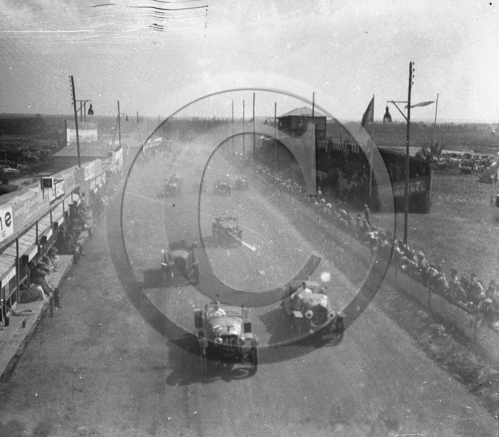 AUC 17  en course n° 37 Alba  et 40 Chenard .jpg