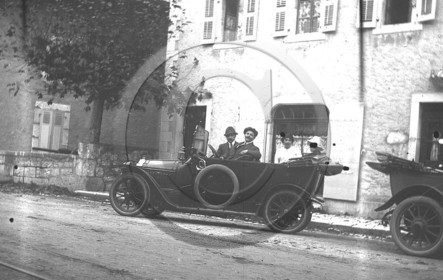 AU 2399 ancetre .jpg