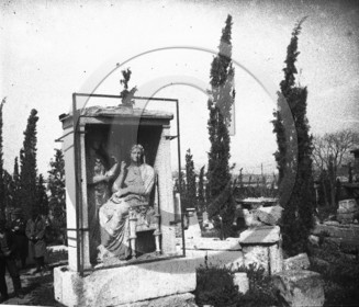 Athenes cimetiere du ceramique   Grece  .jpg