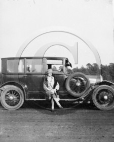 AU 990 Chenard Walker .jpg