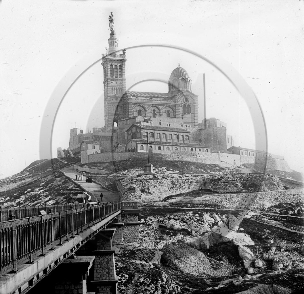 vi  787 Marseille Notre Dame de la Garde  D13.jpg