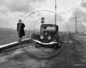 AU 1075 Peugeot 301 D .jpg