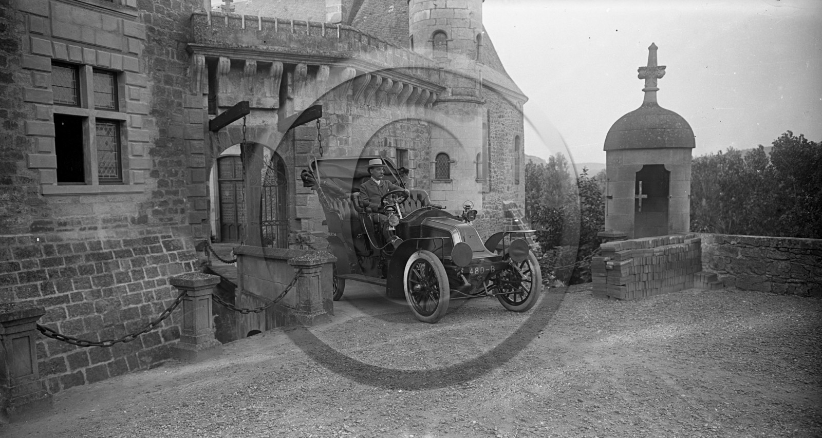 AU 4305 ancetre -    plaque panoramique .jpg