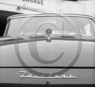 AU 469 Ford fairlane V8 sedan 1957 .jpg