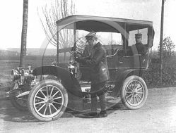 AU 2093 ancetre .jpg