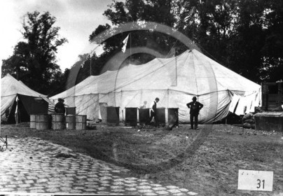 FO-CIRQUE  31 Barnum Bordeaux.jpg