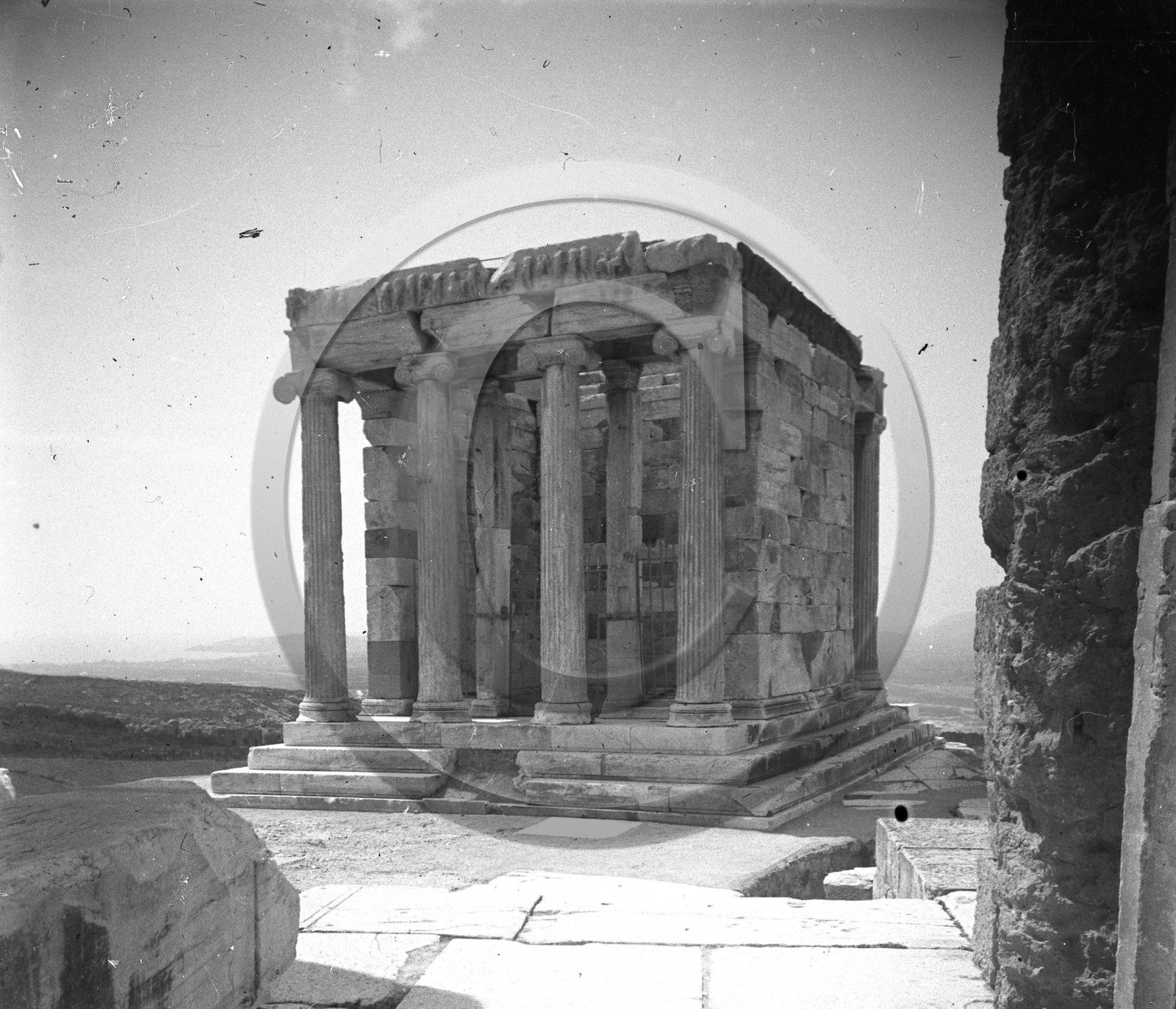 Athenes temple d Athena Nike   Grece .jpg