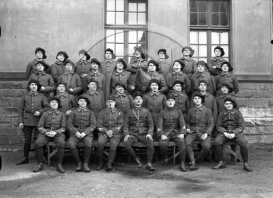 Treves magasin central des cooperatives generales armee du Rhin groupe de chasseurs    Allemagne.jpg