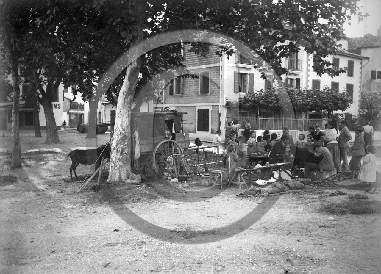 ME 95 reparateur parapluie porcelaines.jpg