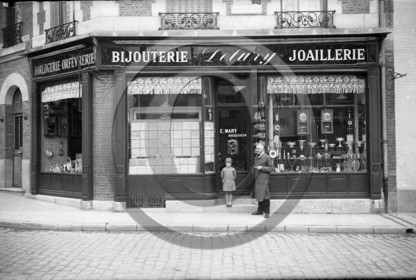 vi  882 Ham  bijouterie Delory dpt 80 .jpg