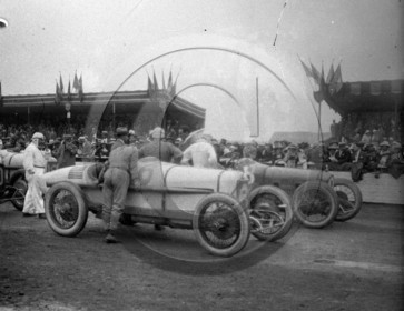 auc 28 GP acf 1928 duesenberg n° 6 ballot n° 8  .jpg