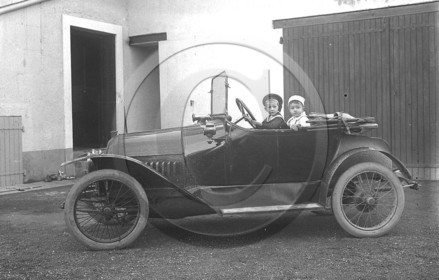 AU 2398 ancetre .jpg