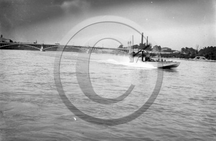 BA 1493 hydroglisseur Dumond Galvin .jpg