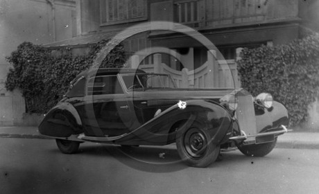 AU 2085  Delage D 8 120 Figoni .jpg