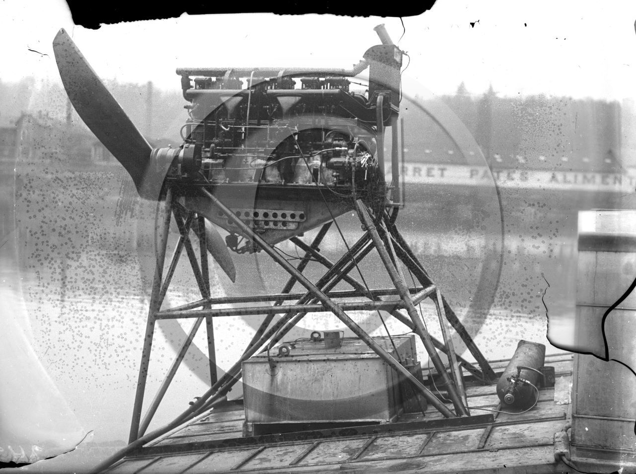 BA 1506 moteur de l'hydroglisseur Dumond Galvin .jpg