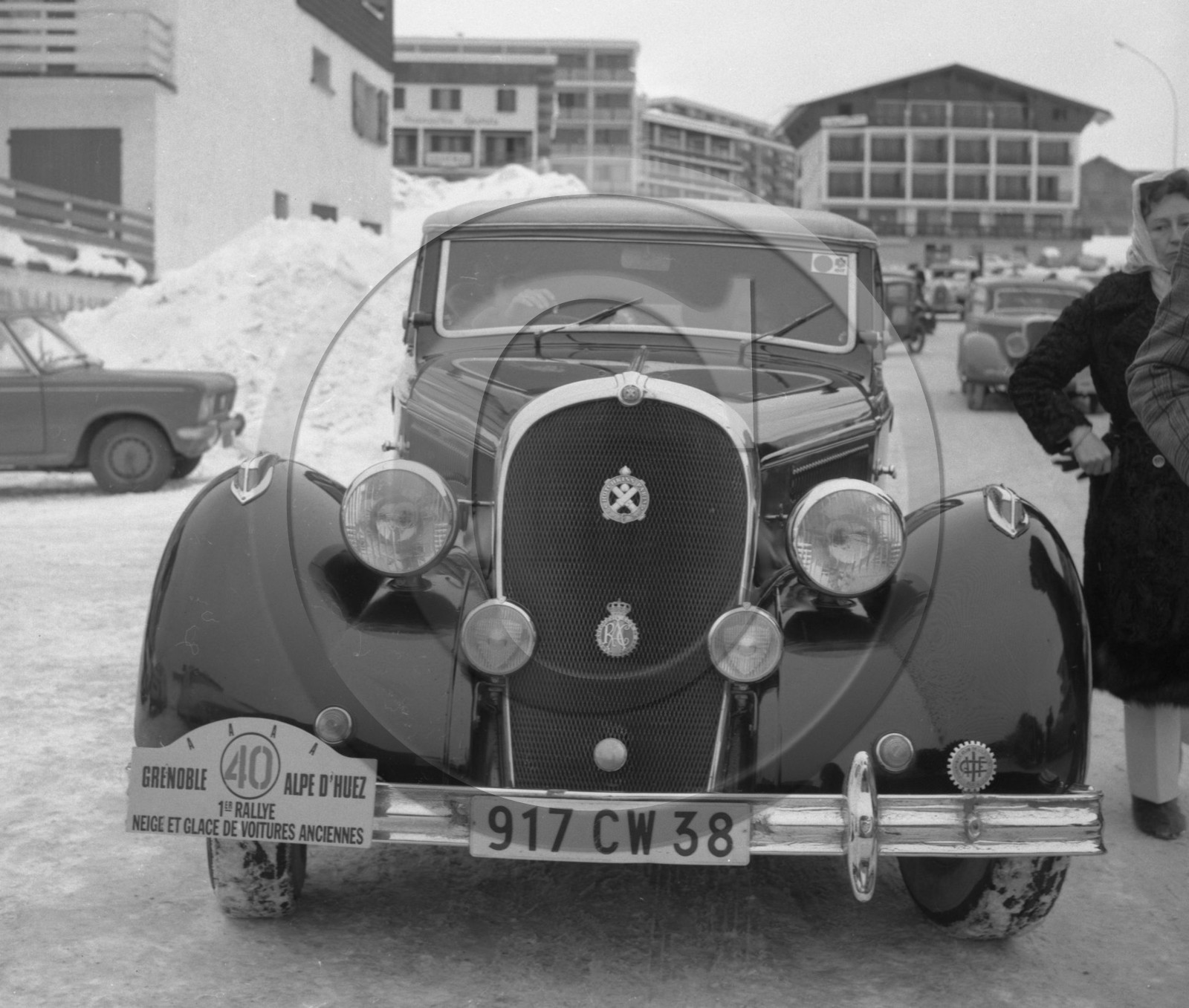 AU 767 Hotchkiss  R. des neiges Alpe d'huez.jpg