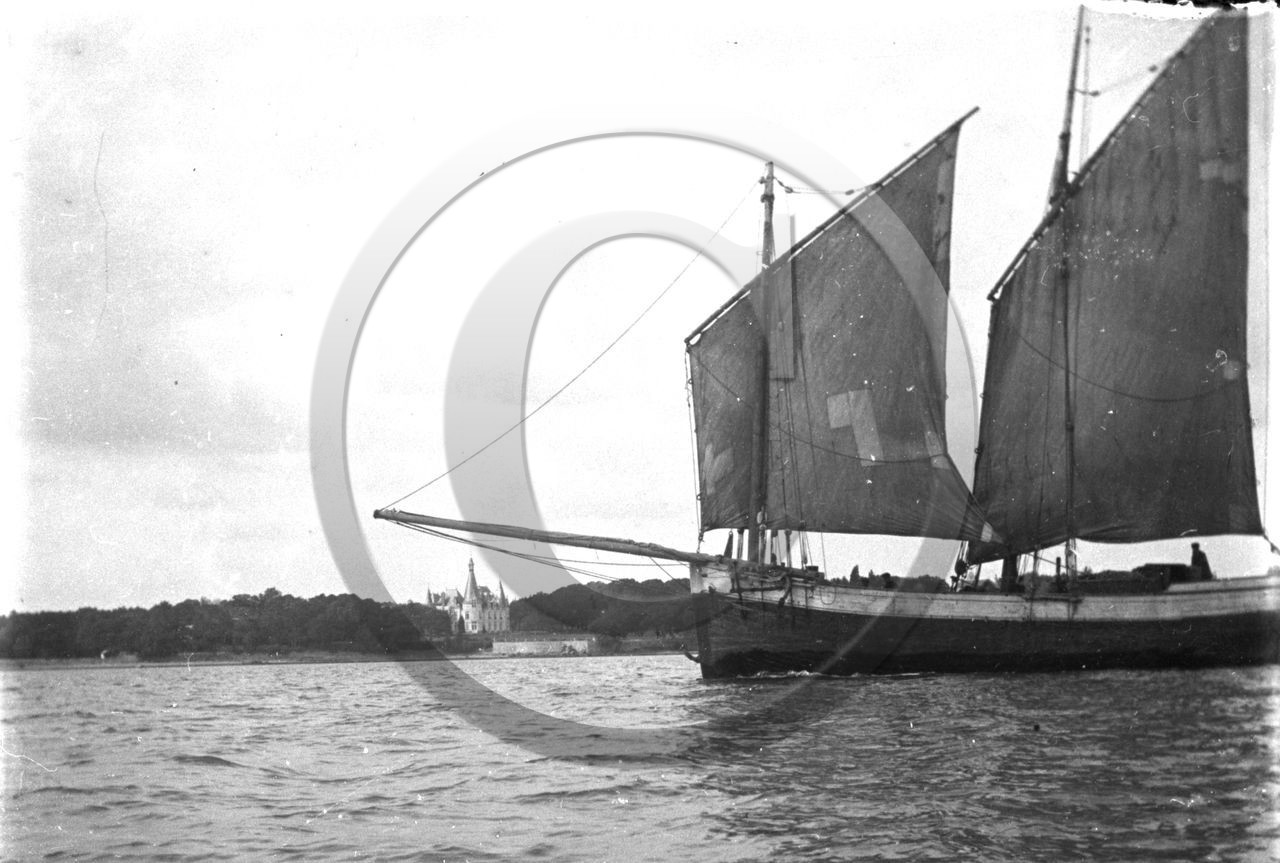 BA 637 golfe du Morbihan- Chasse marée  dpt 56 .jpg