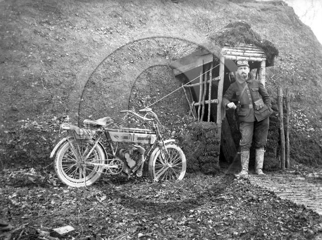 mov 270 moto militaire dans gueritte .jpg