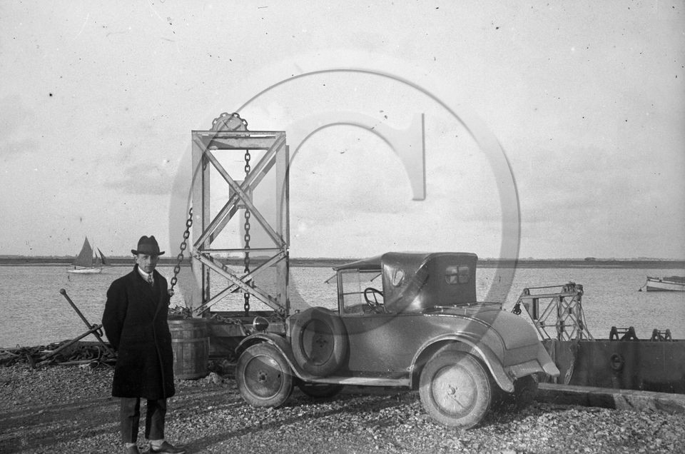 AU 1295 Peugeot 5cv .jpg