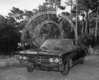 AU 445 Chrysler newyorker 1969 .jpg