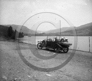 Au 1190 Peugeot double pare brise .jpg