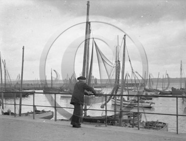 BA 405 Doarnenez  dpt 29.jpg