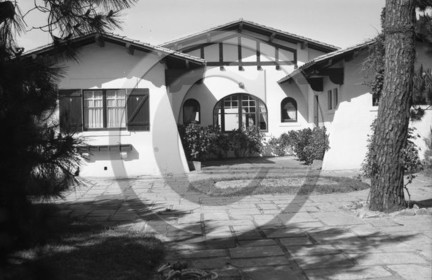 arc 4521 villa Pyla .jpg