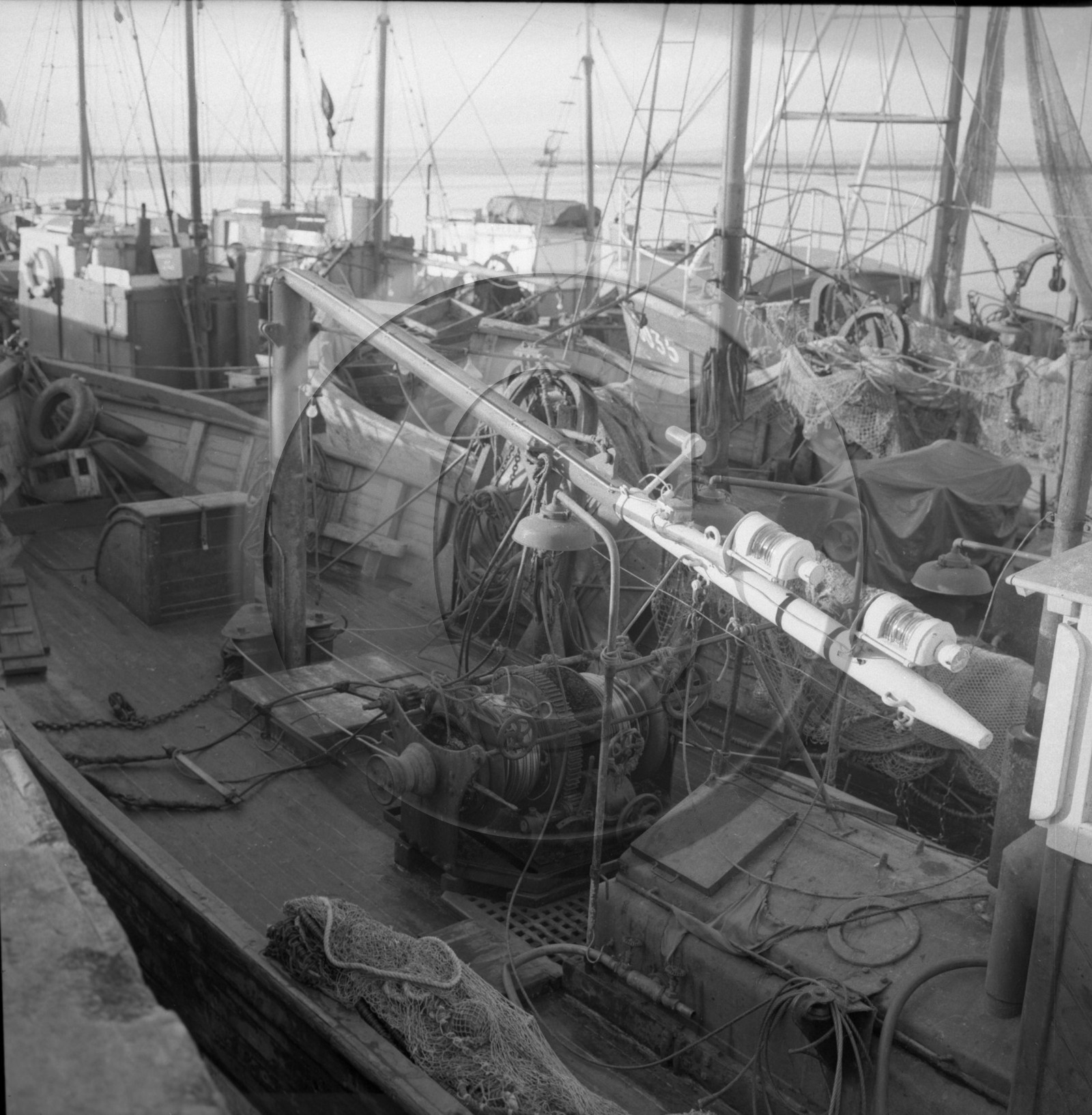 arc 3996 chalutier mat brisé  23-2-1964.jpg