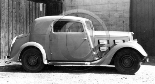 AU 4269 Peugeot 301 ou 401  coupé .jpg