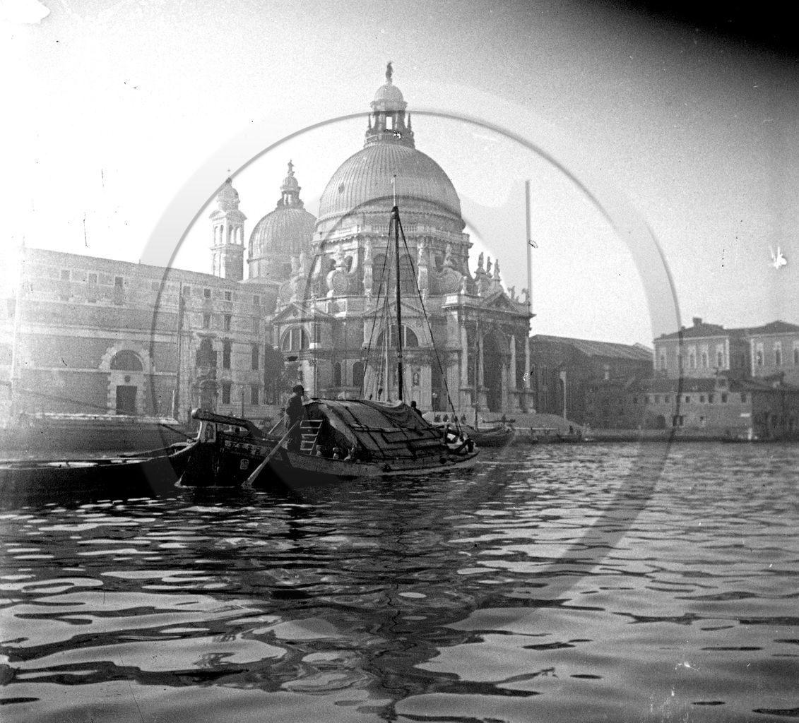 Venise basilique Santa Maria della Salute  Italie  (2).jpg