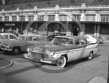 AU 446 Chrysler new yorker 1956 .jpg