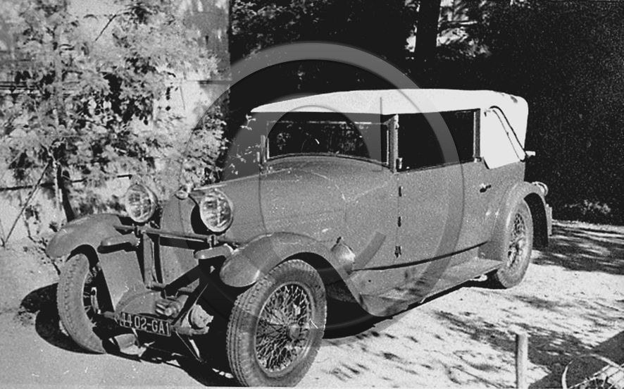 AU 2350 Bugatti .jpg