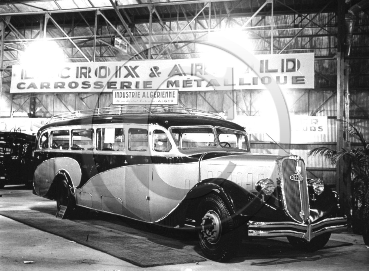 auu 473 autocar .jpg