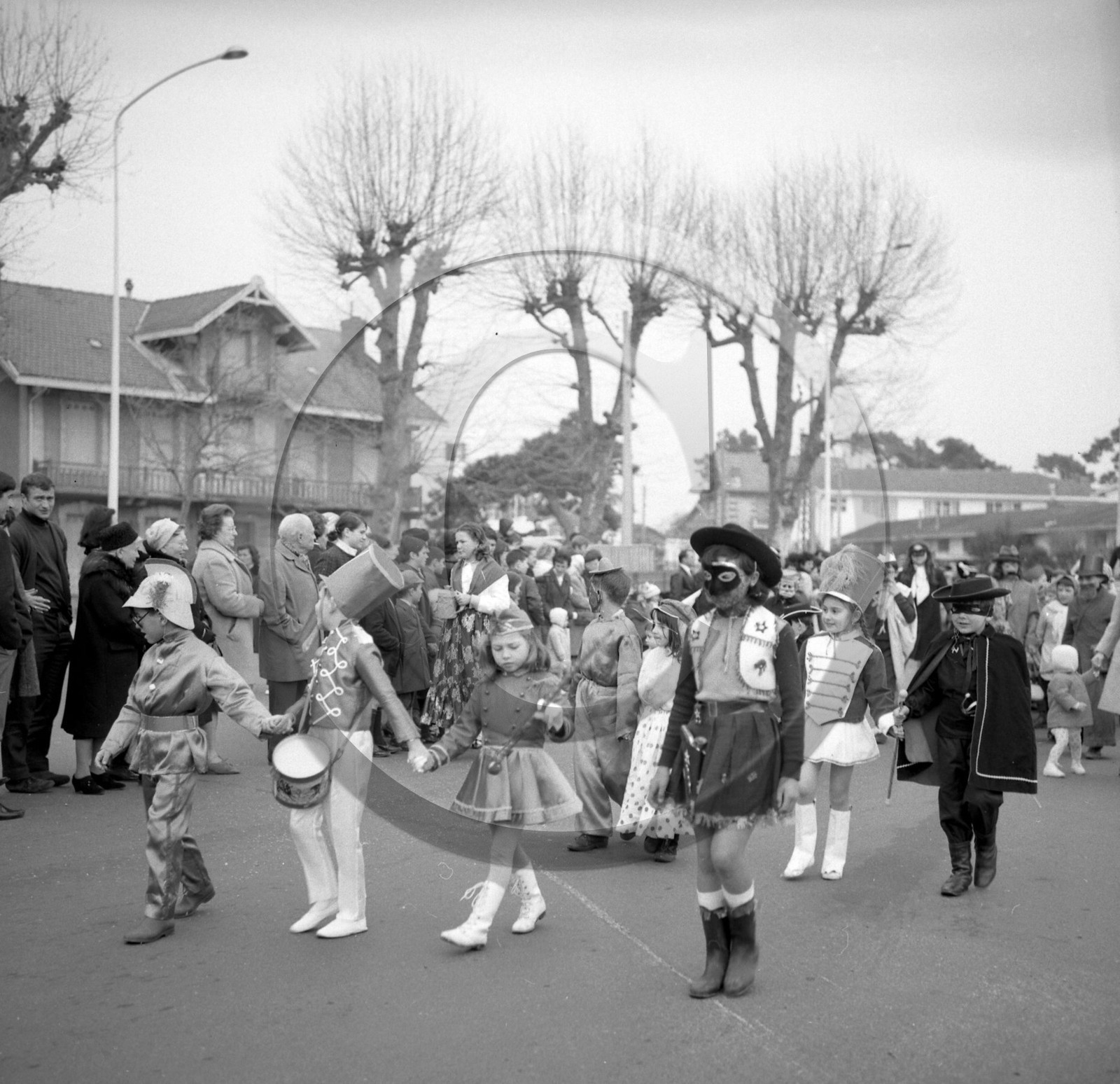 pochette 5765 carnaval mars 68  .3.jpg