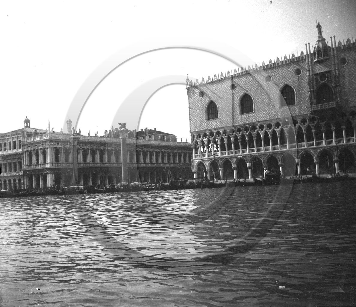 venise palais des doges et bibliotheque  Marciana  Italie .jpg