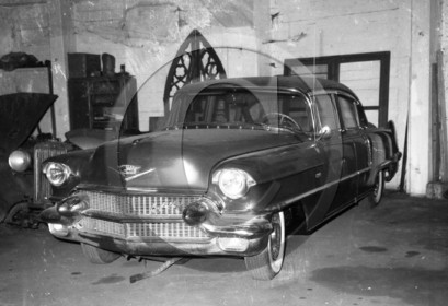 AU 1627 Cadillac sedan 1955 .jpg