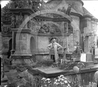 vi  2060 Guimiliau le calvaire  dpt 29.jpg