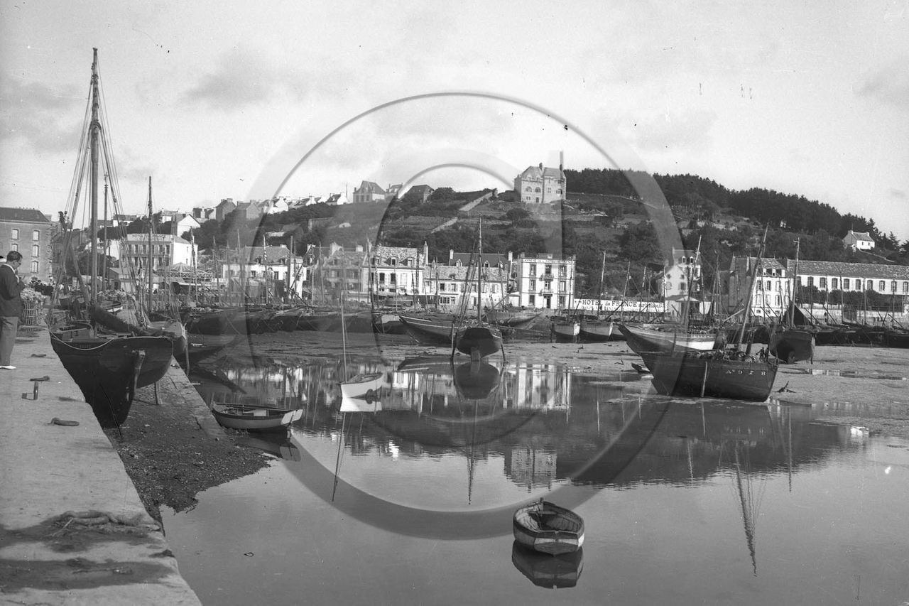 vi   1008  Audierne dpt 29 .jpg