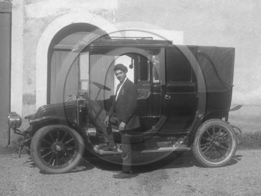 AU 3593 ancetre .jpg