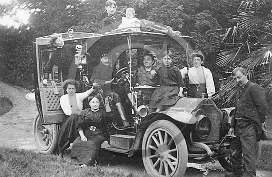 AU 2814  ancetre .jpg