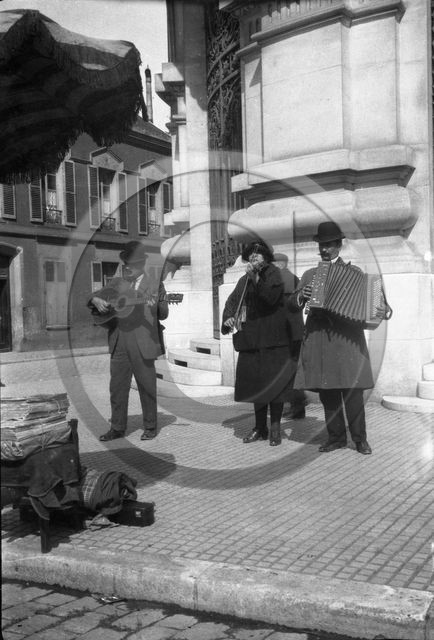 FO-CIRQUE  507 chanteurs de rue .jpg