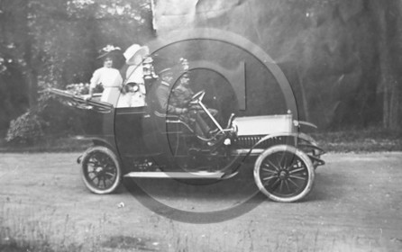 AU 2793 ancetre .jpg