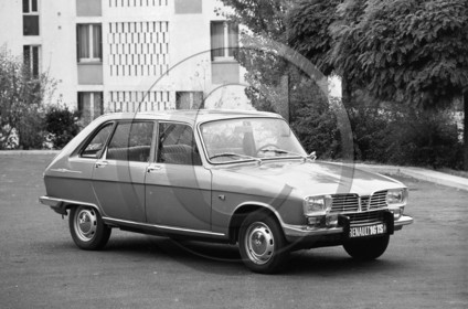 AU 2583 Renault R 16TS .jpg