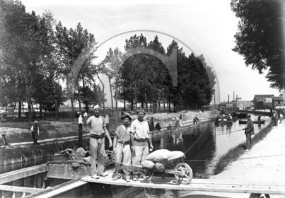 BA 1333 péniche n° 695.jpg