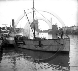 BA 242 la Rochelle vapeur a aubes Coligny -vieux port  dpt 17 .jpg
